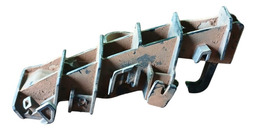 GUIA DIREITO DO PARACHOQUE TRASEIRO HILUX SW4 17/21