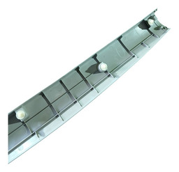 ACABAMENTO CENTRAL TAMPA TRASEIRA HILUX SW4 17/21