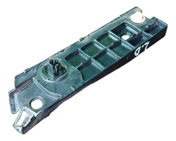 GUIA DO PARACHOQUE DIANTEIROLADO DIREITO HILUX SW4 17/21