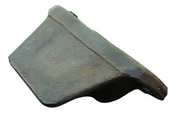 BATENTE DA TAMPA LADO ESQUERDO TRASEIRA HILUX SW4 17/21