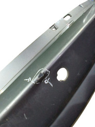 PARA-CHOQUE TRASEIRO TOYOTA HILUX SW4 17/21 DETALHE