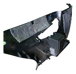 ACABAMENTO PORTA MALAS LADO DIREITO HILUX SW4 17/21