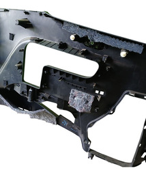 ACABAMENTO PORTA MALAS LADO ESQUERDO HILUX SW4 17/21