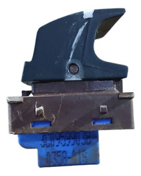 BOTÃO ABERTURA PORTINHOLA/TAMPA TRAS PASSAT VARIANT 06/10