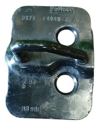 BATENTE TRANCA PORTA MALAS FUSION TITANIUM 2013/2019