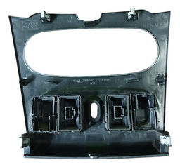 MOLDURA CENTRAL BOTÃO SANDERO/LOGAN 15/20