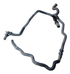 MANGUEIRA INFERIOR RADIADOR SANDERO 1.0 12V 15/20 DETALHE