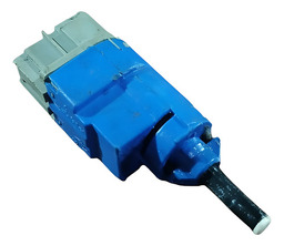 INTERRUPTOR PEDAL EMBREAGEM SANDERO 2015 A 2020