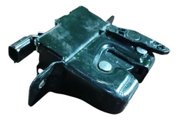 FECHADURA PORTA MALAS SANDERO 2015 A 2020