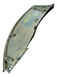 MOLDURA PARALAMA TRASEIRA ESQUERDA HILUX 2006/2015 DETALHE