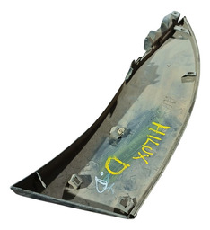 MOLDURA PARALAMA TRASEIRA ESQUERDA HILUX 2006/2015 DETALHE