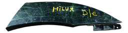 Moldura Paralama Traseira Esquerda Hilux 2006/2015 Detalhe
