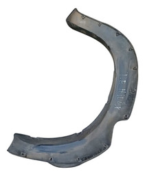 EXTENSOR DO PARALAMA TRAS ESQUERDO DA HILUX 05/15 DETALHE