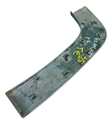 MOLDURA LATERAL TRASEIRO ESQUERDO RENEGADE 16/22 DETALHE