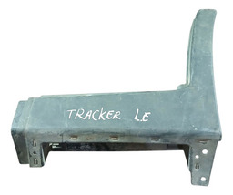 SPOILER TRASEIRO DIREITO TRACKER 2017/2020 DETALHE