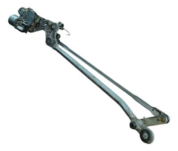 GALHADA LIMPADOR PARABRISA TOUAREG 2012 DETALHE