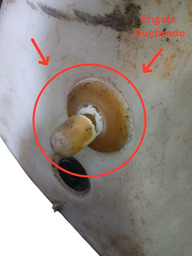 RESERVATÓRIO ÁGUA LIMPADOR MERCEDES S500 5.0 2001 DETALHE