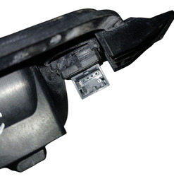 MAÇANETA INTERNA DIANTEIRA ESQUERDA AMAROK 2012 A 2020