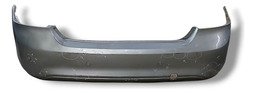 PARACHOQUE TRASEIRO FOCUS SEDAN 2008 A 2011 DETALHE