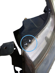 FAROL LADO ESQUERDO CRUZE 2012 A 2016 DETALHE