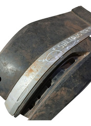 POLAINA PONTEIRA LADO DIREITO SAVEIRO G7 2014 A 2018 DETALHE