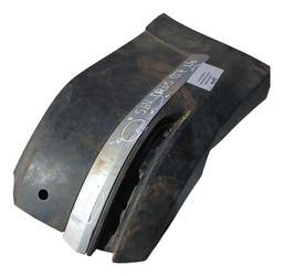 POLAINA PONTEIRA LADO DIREITO SAVEIRO G7 2014 A 2018 DETALHE