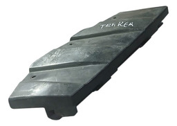 SUPORTE FAROL TRACKER LADO ESQUERDO 2014 A 2016