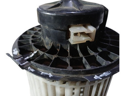 MOTOR VENTILADOR AR CONDICIONADO TIIDA 2007 A 2013 DETALHE