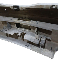 PARACHOQUE TRASEIRO SANDERO 2008 A 2014 DETALHE