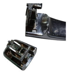 MAÇANETA TRASEIRA DIREITA FRONTIER 2017 A 2021