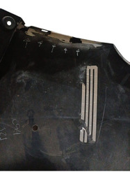 PARACHOQUE TRASEIRO YARIS HATCH 2017 A 2020 DETALHE