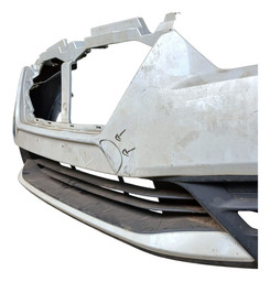 PARACHOQUE DIANTEIRO KICKS 2017 A 2020 DETALHE