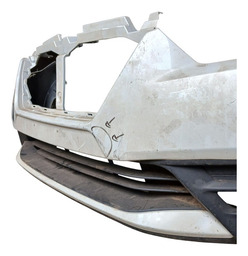 PARACHOQUE DIANTEIRO KICKS 2017 A 2020 DETALHE