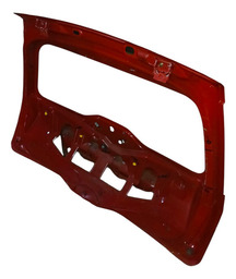 TAMPA DO PORTA MALAS FIESTA HATCH 2005 DETALHE