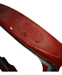 TAMPA DO PORTA MALAS FIESTA HATCH 2005 DETALHE