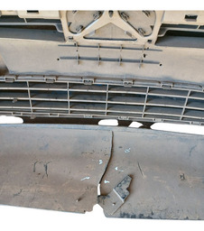 PARACHOQUE DIANTEIRO C5 2001 A 2005 DETALHE