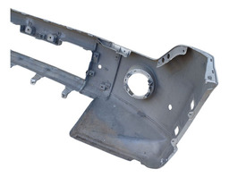 PARACHOQUE DIANTEIRO PAJERO FULL 2008 A 2011 DETALHE