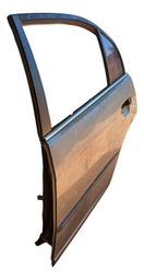 PORTA TRASEIRA ESQUERDA CIVIC 2002 À 2006 DETALHE