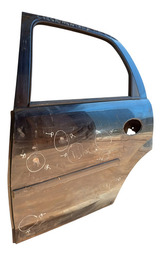 PORTA TRASEIRA ESQUERDA CORSA MONTANA 2003 A 2012 DETALHE