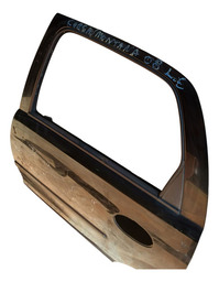 PORTA TRASEIRA ESQUERDA CORSA MONTANA 2003 A 2012 DETALHE