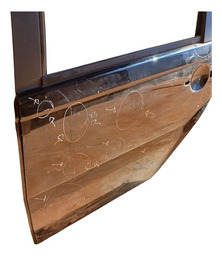 PORTA TRASEIRA ESQUERDA SIENA 2005 A 2010 DETALHE