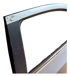 PORTA TRASEIRA ESQUERDA SONIC 2011 A 2013 DETALHE