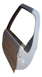 PORTA TRASEIRA ESQUERDA PALIO BBB 2010 A 2015 DETALHE