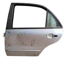 Porta Traseira Esquerda Marea Elx 1997 A 2002 Detalhe