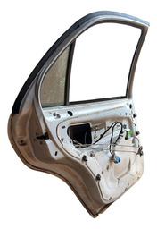 PORTA TRASEIRA ESQUERDA MAREA ELX 1997 A 2002 DETALHE