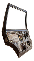 PORTA TRASEIRA ESQUERDA UNO 2004 A 2013 DETALHE