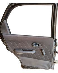 PORTA TRASEIRA ESQUERDA PALIO/SIENA 2004/16 COMPLETA DETALHE