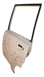 PORTA TRASEIRA ESQUERDA PAJERO TR4 2010 À 2015 DETALHE