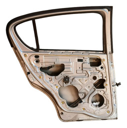 PORTA TRASEIRA ESQUERDA PALIO ATTRACTIVE 2012 A 2018 DETALHE