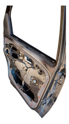 PORTA TRASEIRA ESQUERDA PALIO/SIENA G4 2008 A 2012 DETALHE